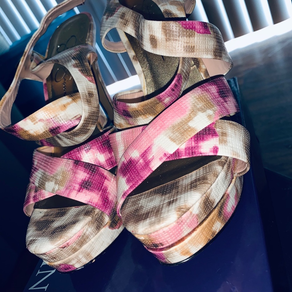 Heels - Picture 3 of 3